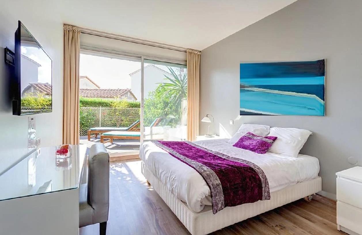 Hotel Sable Et Soleil - Port, Plage Et Jacuzzi Prive Fréjus Zewnętrze zdjęcie