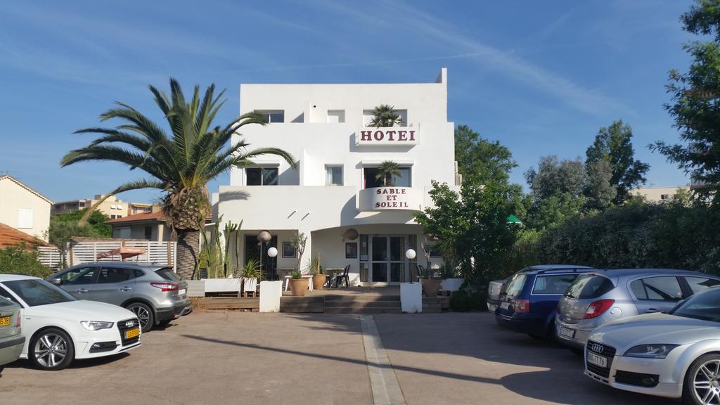 Hotel Sable Et Soleil - Port, Plage Et Jacuzzi Prive Fréjus Zewnętrze zdjęcie