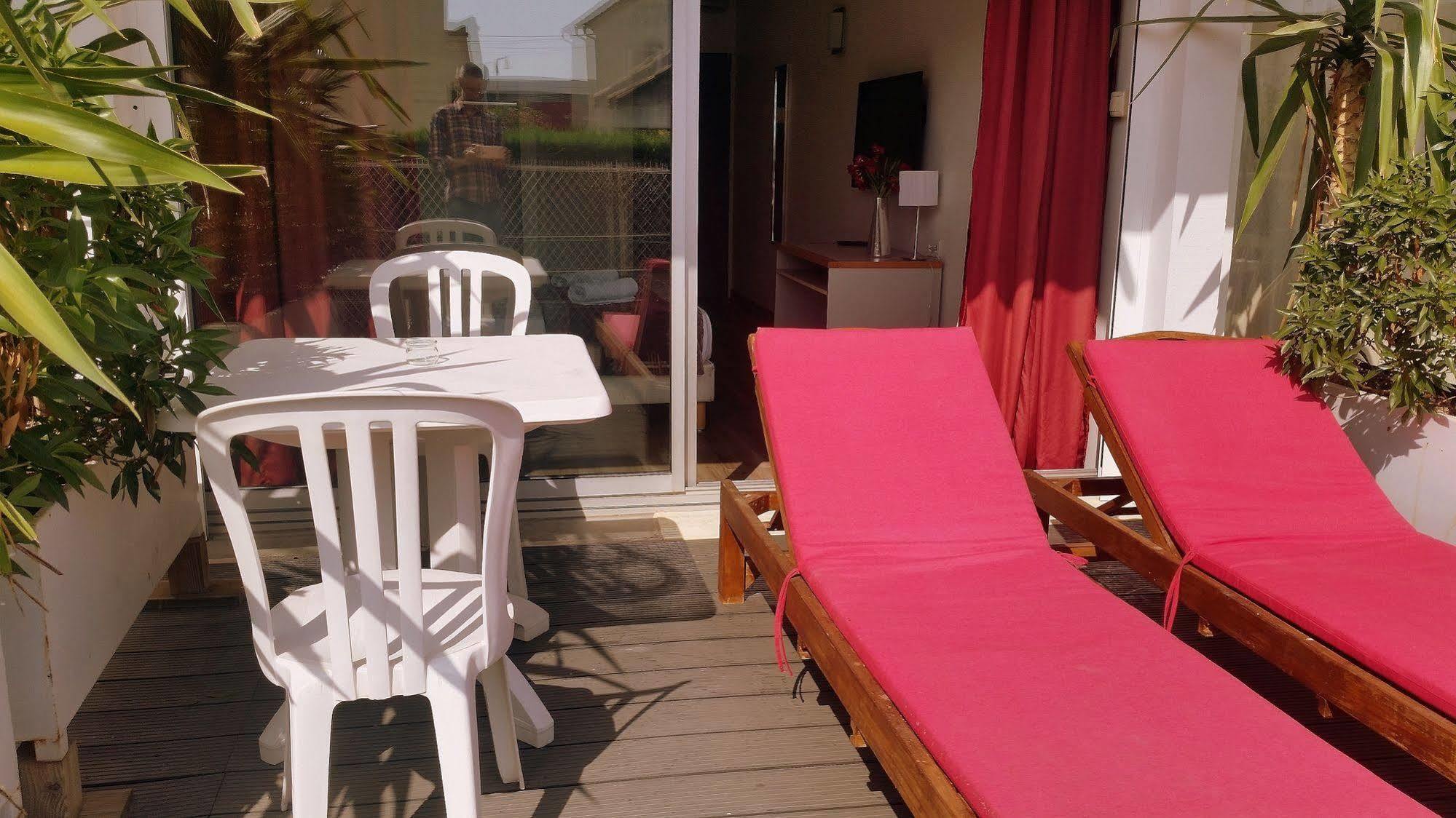 Hotel Sable Et Soleil - Port, Plage Et Jacuzzi Prive Fréjus Zewnętrze zdjęcie