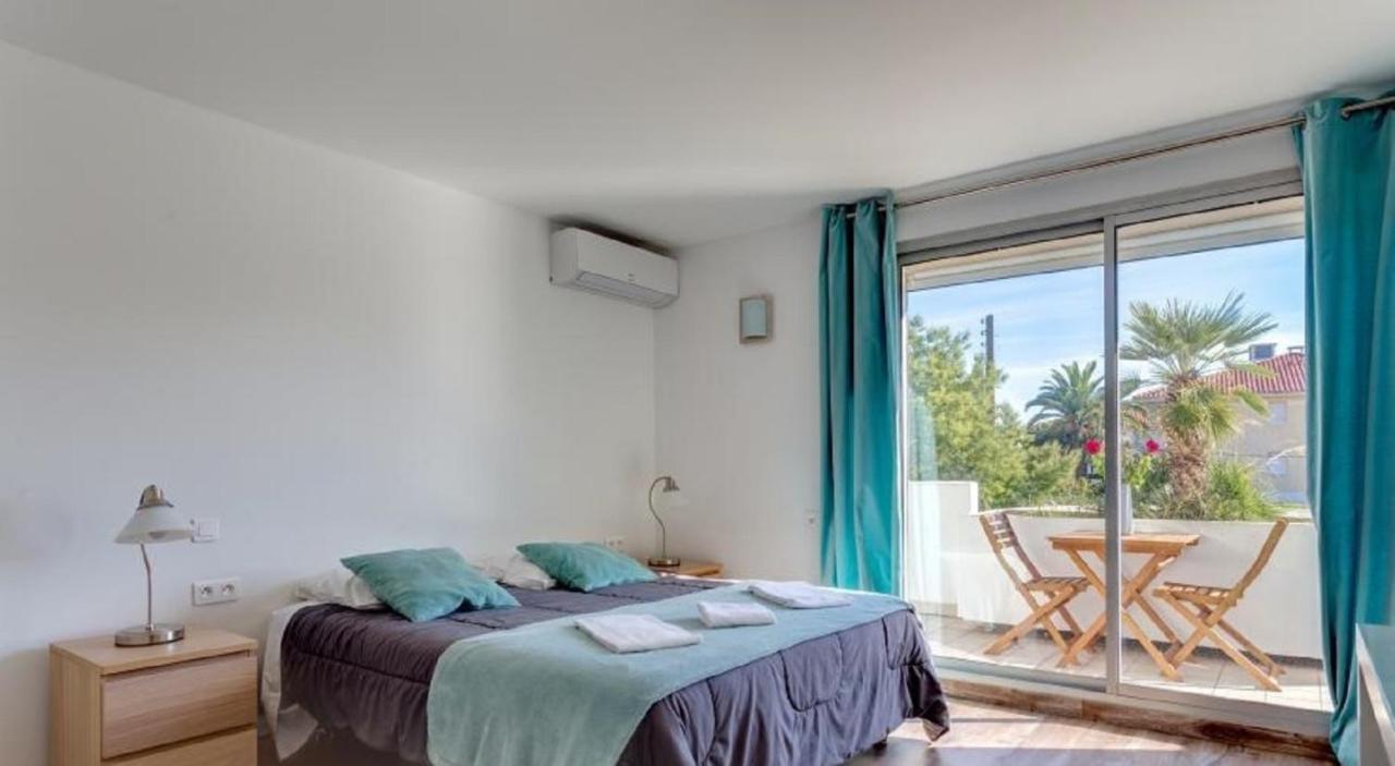 Hotel Sable Et Soleil - Port, Plage Et Jacuzzi Prive Fréjus Pokój zdjęcie